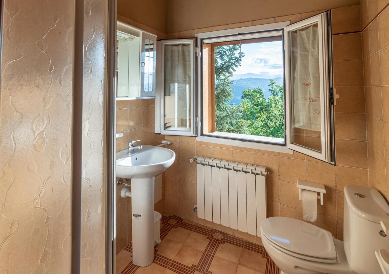 Casetta Maduneta Immersa In Un Oliveto Dolceacqua Exterior foto